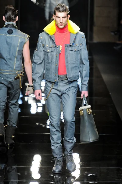 Look 8
